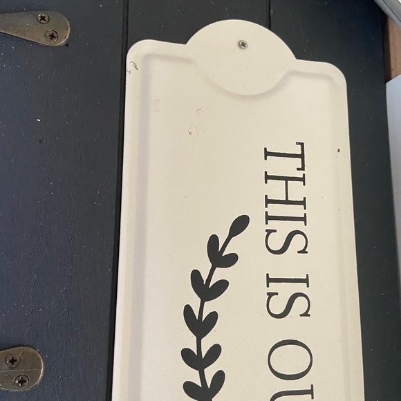 Nwt Would with a metal plate and  metal hooks home sign - Picture 3 of 4